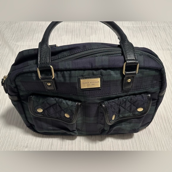 Tommy Hilfiger Handbags - Tommy Hilfilger Quilted Handbag Blackwatch Plaid Nylon Like New